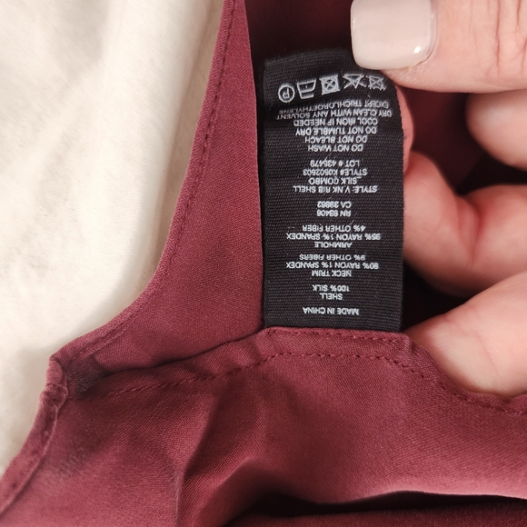 Theory Silk V Neck Tank Top Size P - Picture 6 of 8